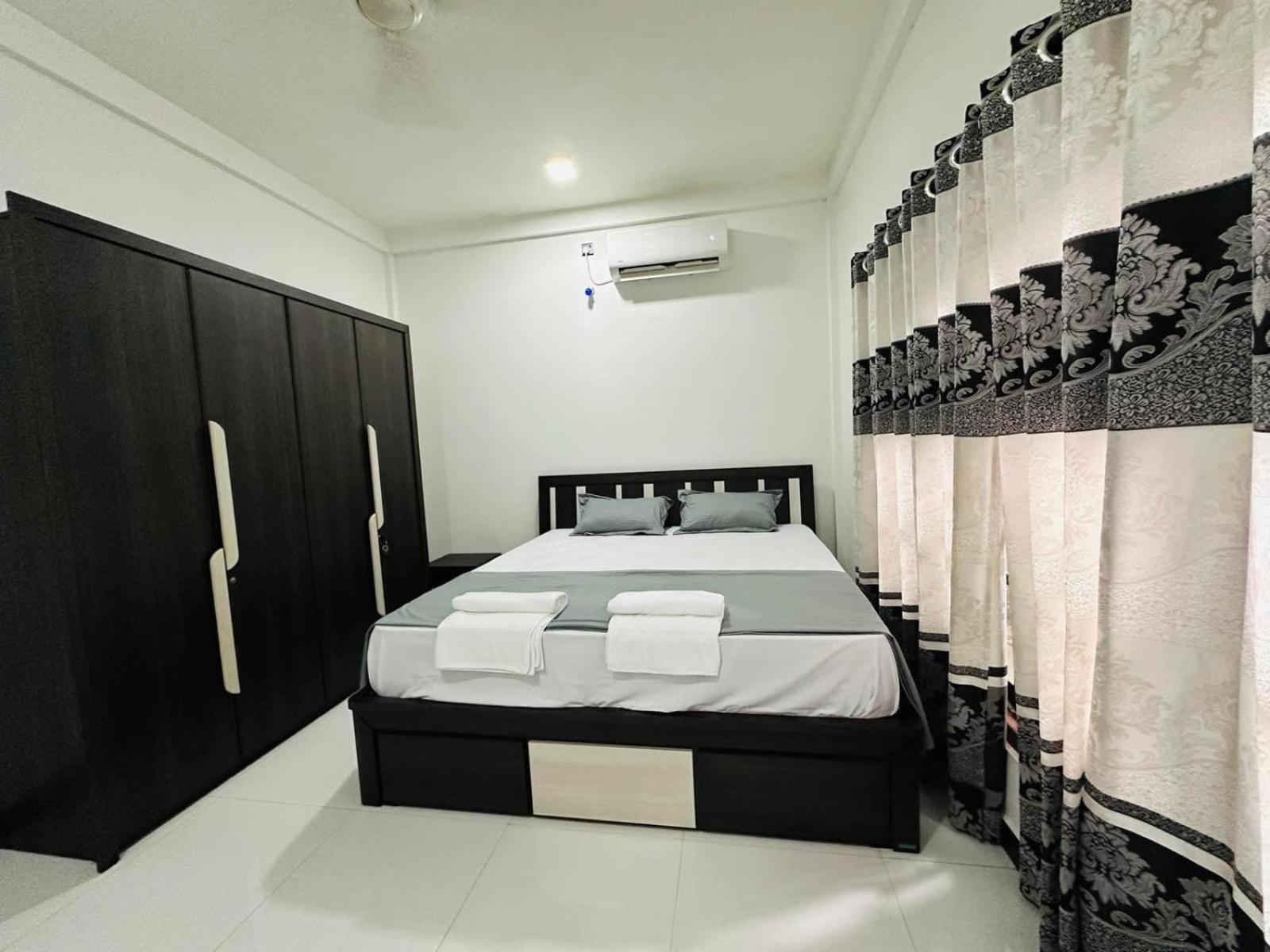 Lalitha Holiday Inn Jaffna Exteriör bild